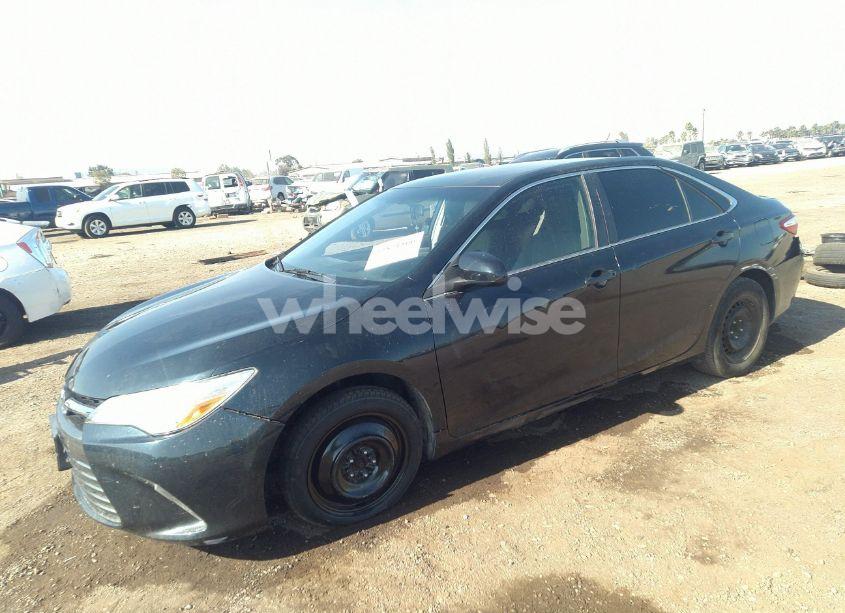 Photo 2 of 2015 Toyota Camry LE (VIN 4T4BF1FK2FR479479)