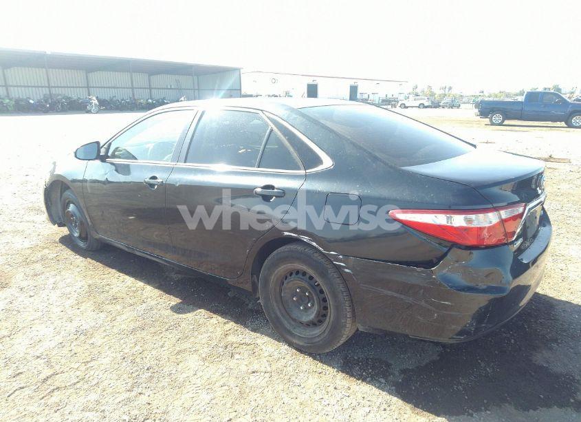 Photo 3 of 2015 Toyota Camry LE (VIN 4T4BF1FK2FR479479)
