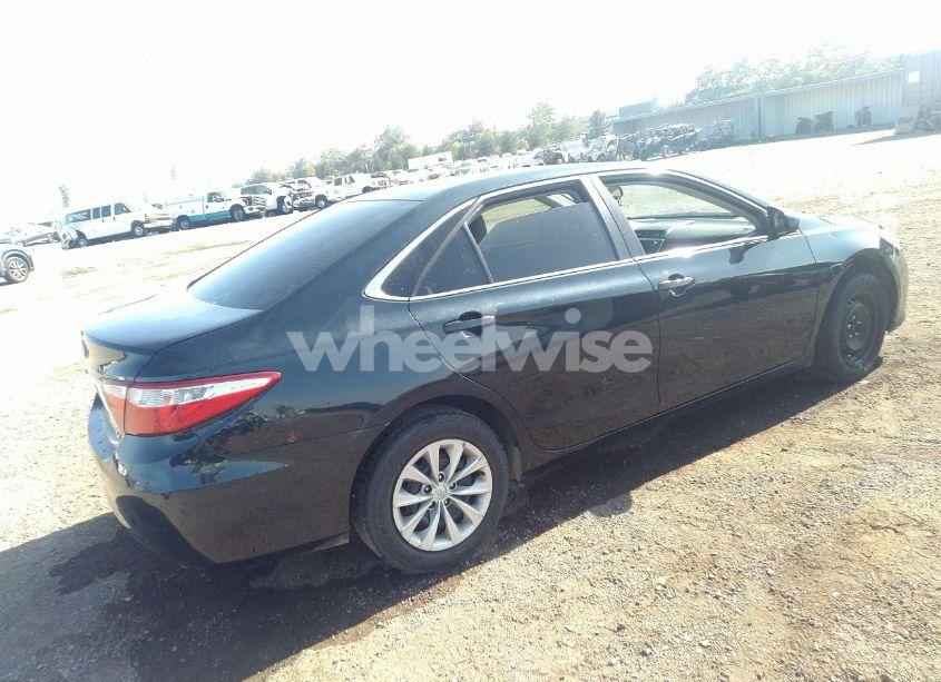 Photo 4 of 2015 Toyota Camry LE (VIN 4T4BF1FK2FR479479)