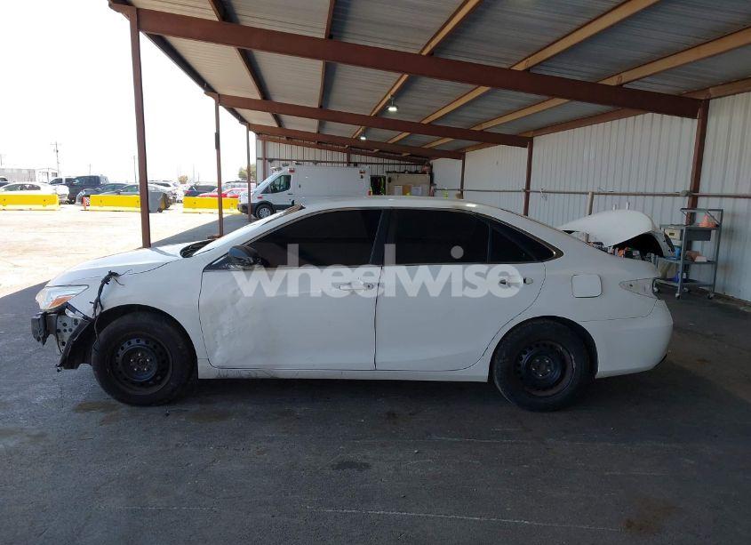 Photo 14 of 2015 Toyota Camry LE (VIN 4T4BF1FK2FR480034)