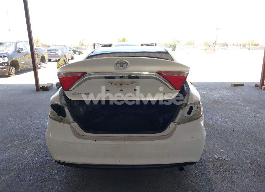 Photo 16 of 2015 Toyota Camry LE (VIN 4T4BF1FK2FR480034)