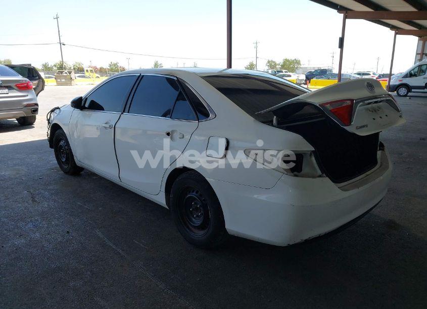 Photo 3 of 2015 Toyota Camry LE (VIN 4T4BF1FK2FR480034)