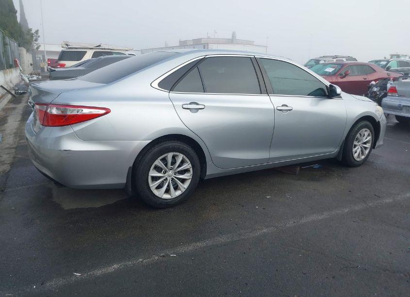 Photo 13 of 2015 Toyota Camry LE (VIN 4T4BF1FK2FR486299)