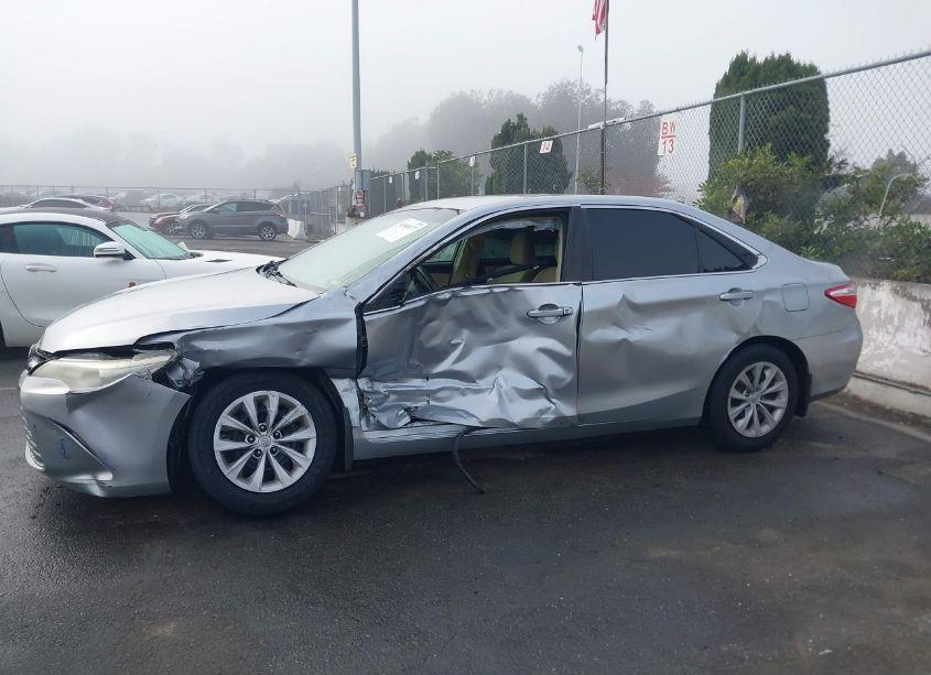 Photo 14 of 2015 Toyota Camry LE (VIN 4T4BF1FK2FR486299)