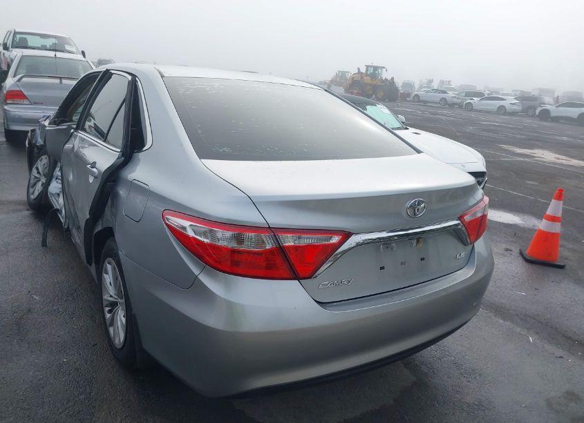 Photo 16 of 2015 Toyota Camry LE (VIN 4T4BF1FK2FR486299)