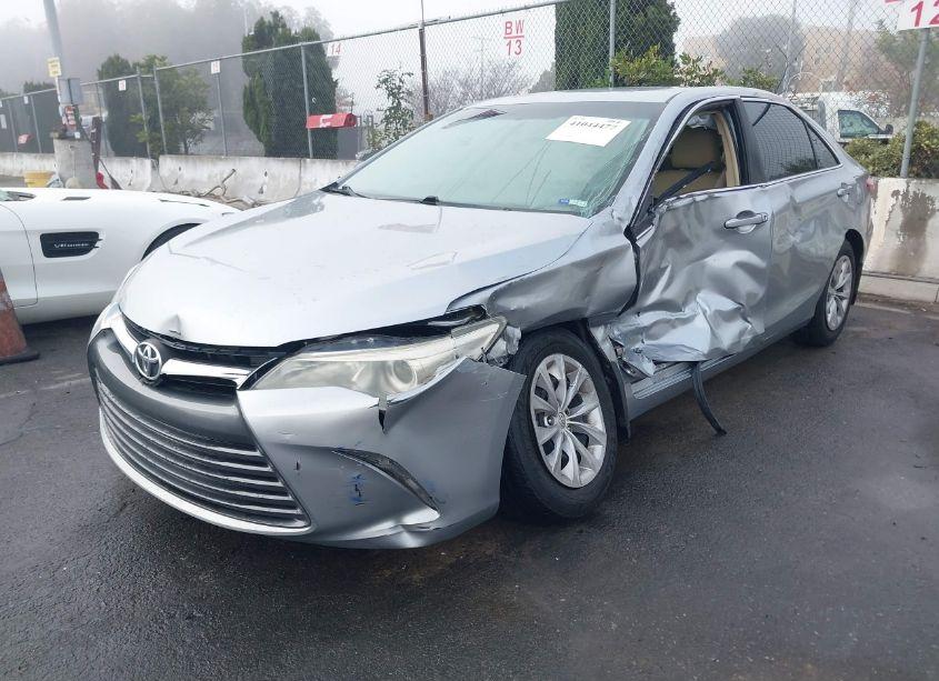 Photo 2 of 2015 Toyota Camry LE (VIN 4T4BF1FK2FR486299)
