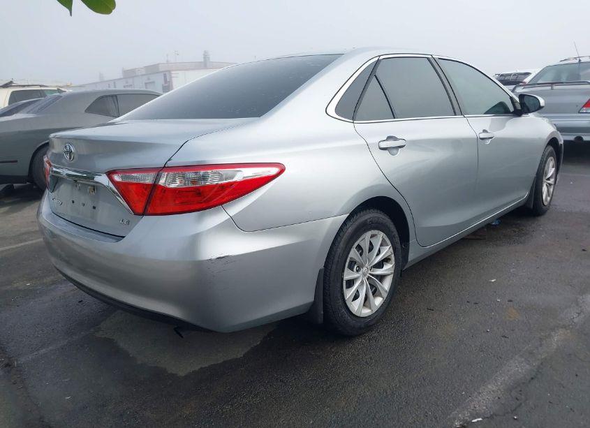 Photo 4 of 2015 Toyota Camry LE (VIN 4T4BF1FK2FR486299)
