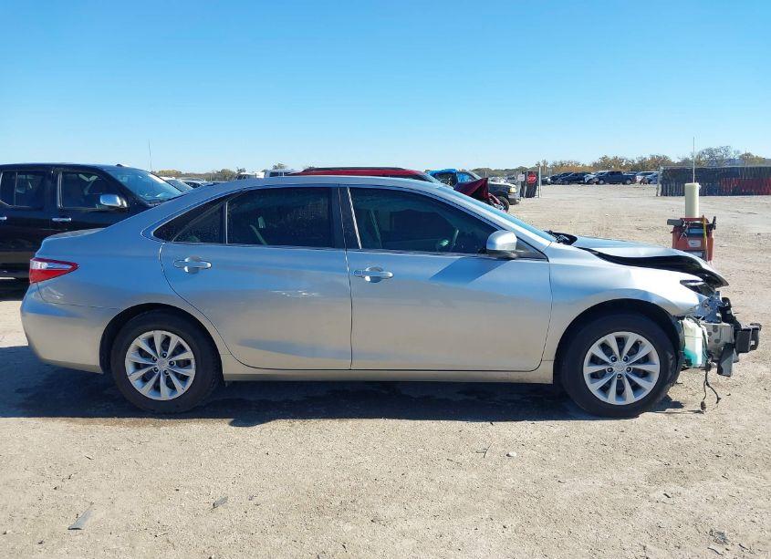 Photo 14 of 2015 Toyota Camry LE (VIN 4T4BF1FK2FR495648)