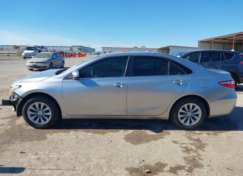 Photo 15 of 2015 Toyota Camry LE (VIN 4T4BF1FK2FR495648)