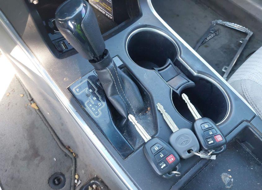 Photo 11 of 2015 Toyota Camry LE (VIN 4T4BF1FK2FR496878)