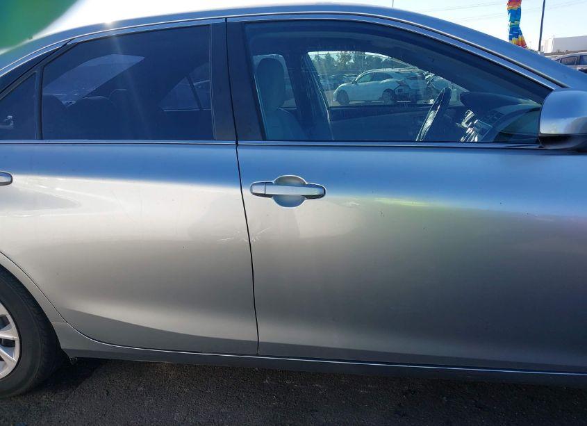 Photo 13 of 2015 Toyota Camry LE (VIN 4T4BF1FK2FR496878)