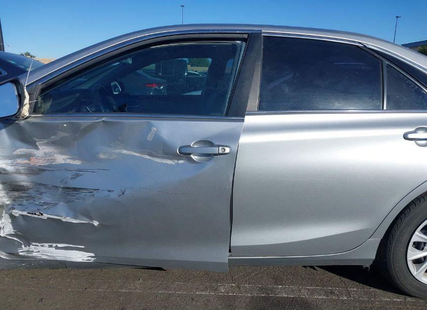 Photo 14 of 2015 Toyota Camry LE (VIN 4T4BF1FK2FR496878)