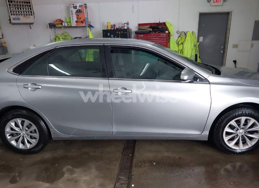 Photo 13 of 2015 Toyota Camry LE (VIN 4T4BF1FK2FR511962)