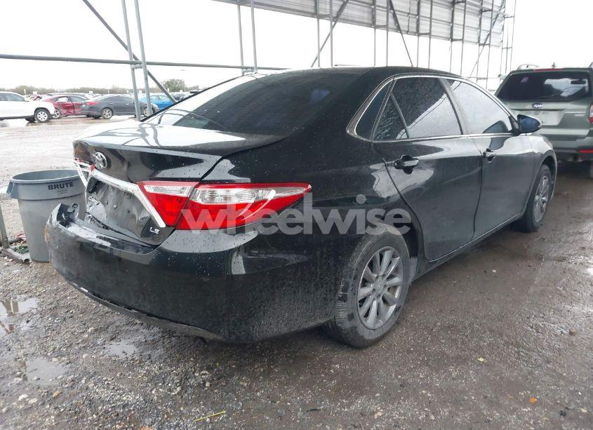 Photo 4 of 2015 Toyota Camry LE (VIN 4T4BF1FK2FR513551)