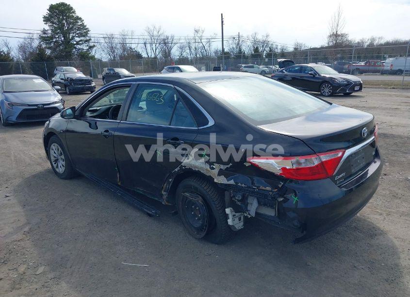 Photo 3 of 2016 Toyota Camry LE (VIN 4T4BF1FK2GR522770)