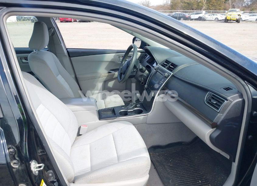 Photo 5 of 2016 Toyota Camry LE (VIN 4T4BF1FK2GR522770)