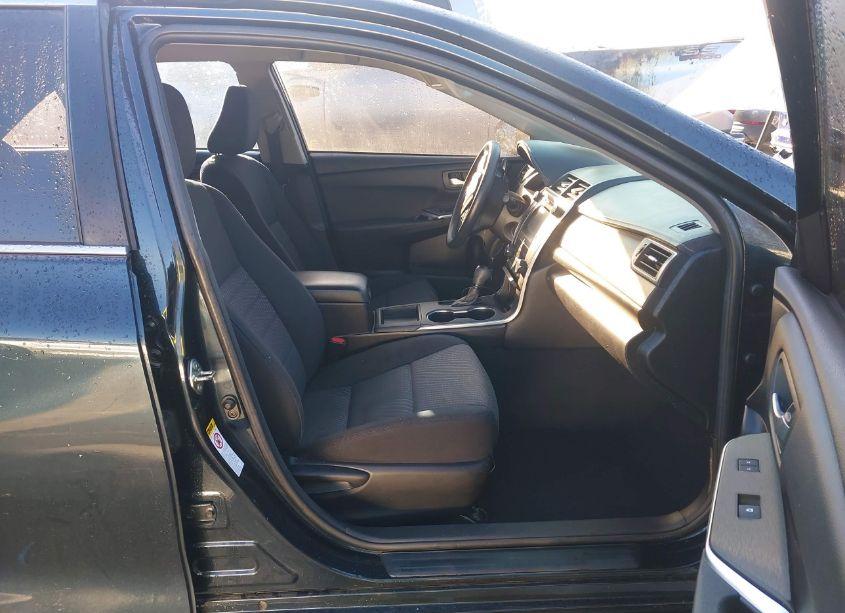 Photo 5 of 2016 Toyota Camry LE (VIN 4T4BF1FK2GR534661)