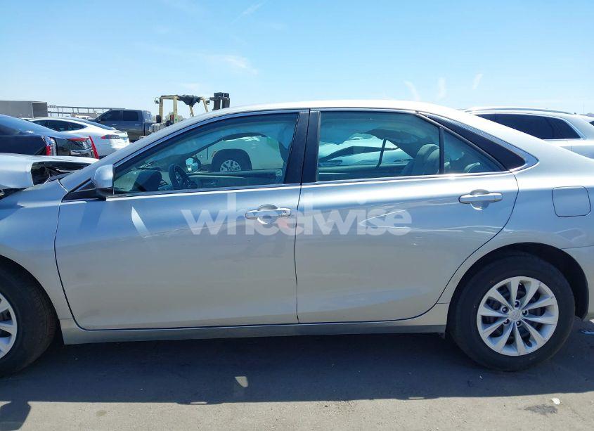 Photo 14 of 2016 Toyota Camry LE (VIN 4T4BF1FK2GR539858)