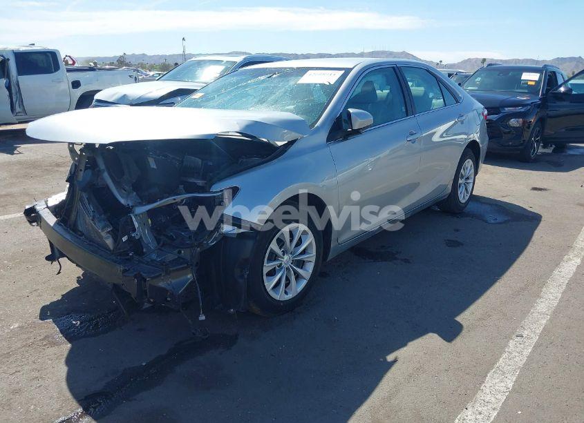 Photo 2 of 2016 Toyota Camry LE (VIN 4T4BF1FK2GR539858)