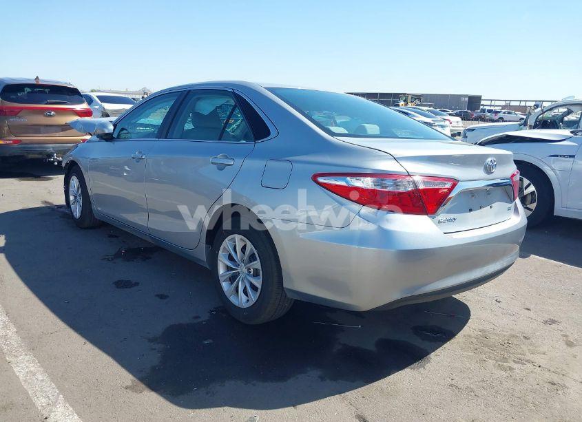 Photo 3 of 2016 Toyota Camry LE (VIN 4T4BF1FK2GR539858)