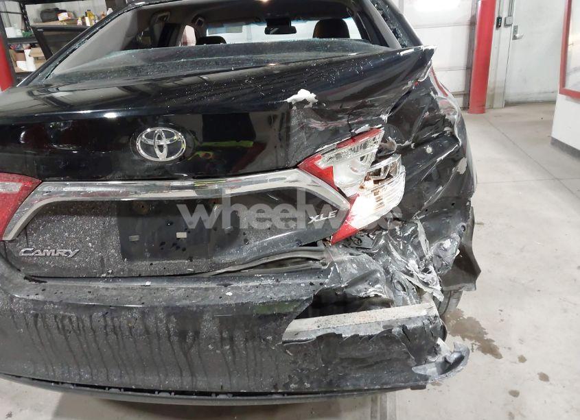Photo 19 of 2016 Toyota Camry XLE (VIN 4T4BF1FK2GR544574)
