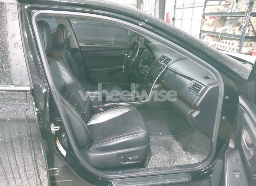 Photo 5 of 2016 Toyota Camry XLE (VIN 4T4BF1FK2GR544574)