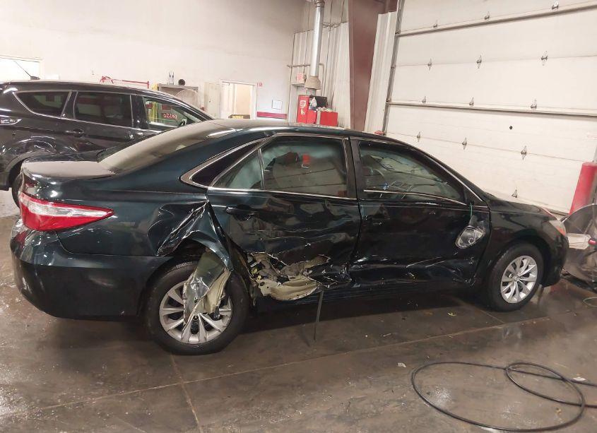 Photo 13 of 2016 Toyota Camry LE/XLE/SE/XSE (VIN 4T4BF1FK2GR544817)