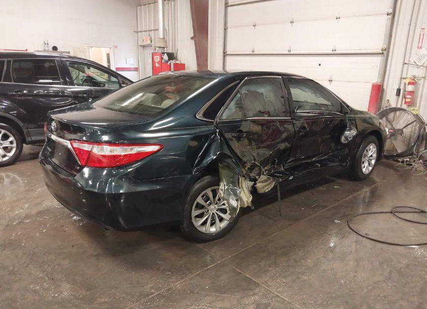 Photo 4 of 2016 Toyota Camry LE/XLE/SE/XSE (VIN 4T4BF1FK2GR544817)