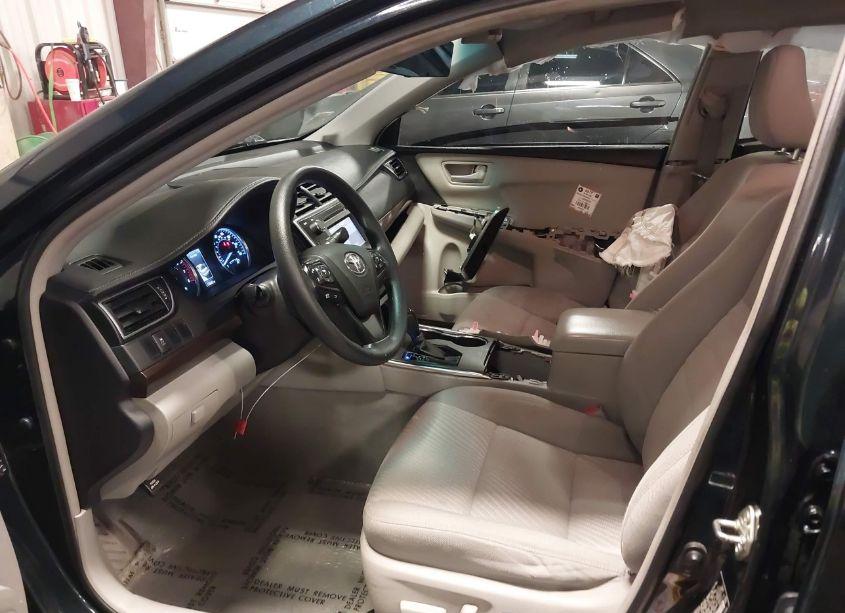 Photo 5 of 2016 Toyota Camry LE/XLE/SE/XSE (VIN 4T4BF1FK2GR544817)