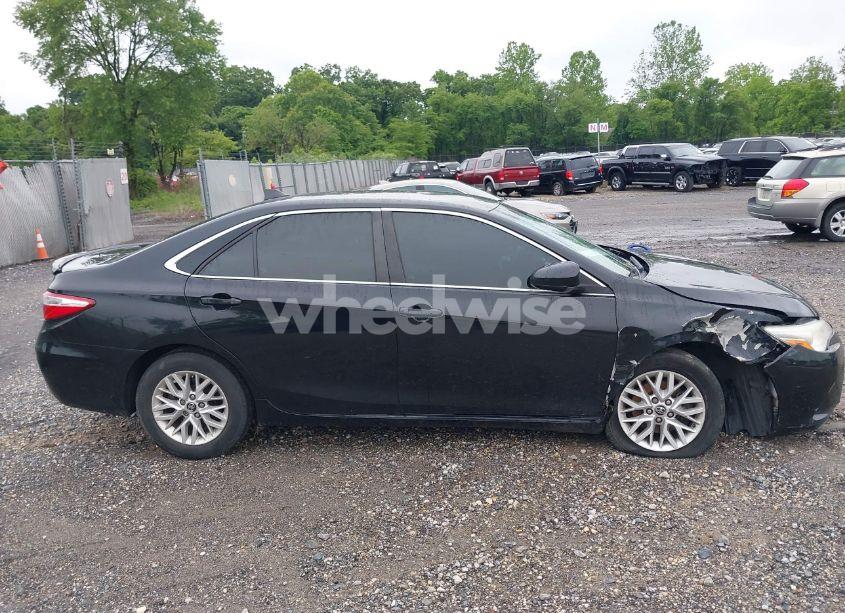 Photo 13 of 2016 Toyota Camry LE (VIN 4T4BF1FK2GR547930)