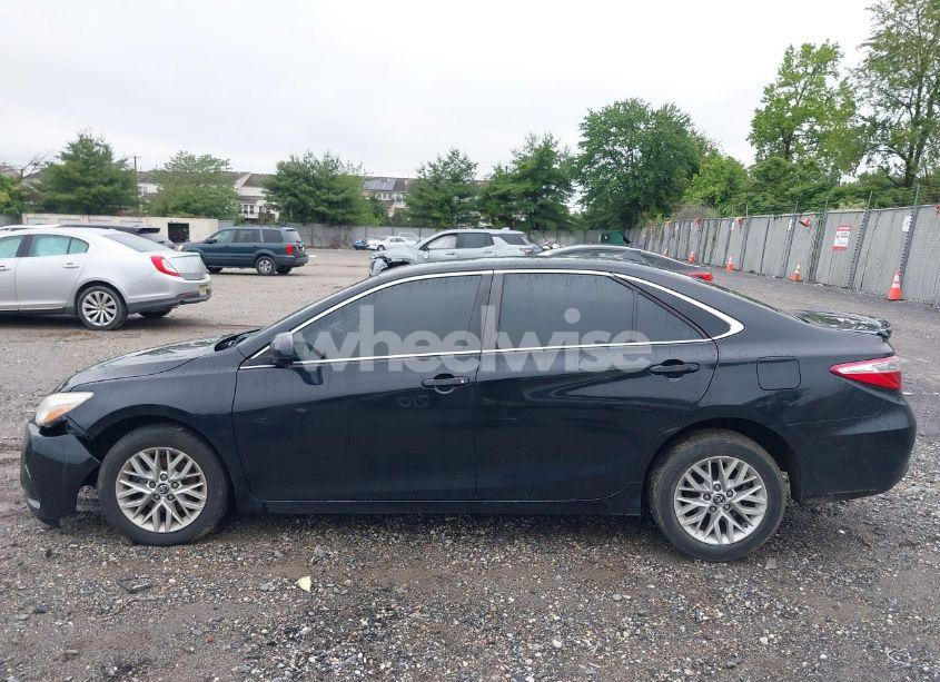 Photo 14 of 2016 Toyota Camry LE (VIN 4T4BF1FK2GR547930)
