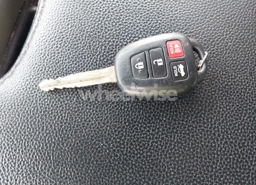 Photo 11 of 2016 Toyota Camry LE (VIN 4T4BF1FK2GR552724)