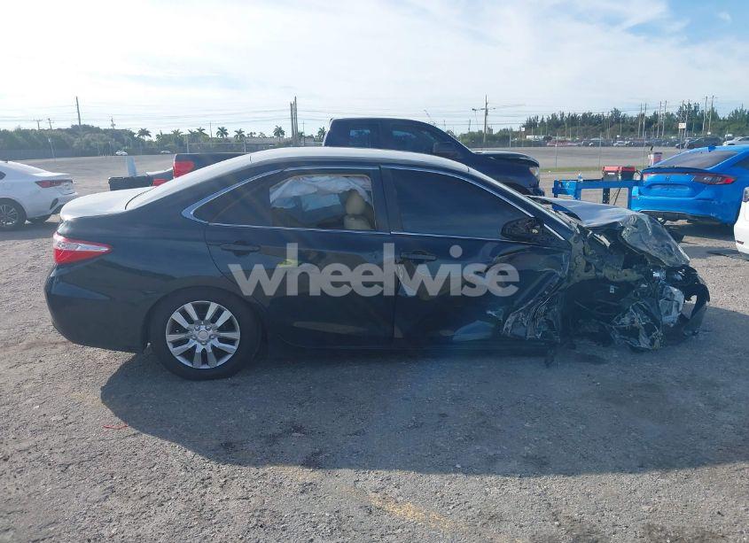 Photo 13 of 2016 Toyota Camry LE (VIN 4T4BF1FK2GR552724)