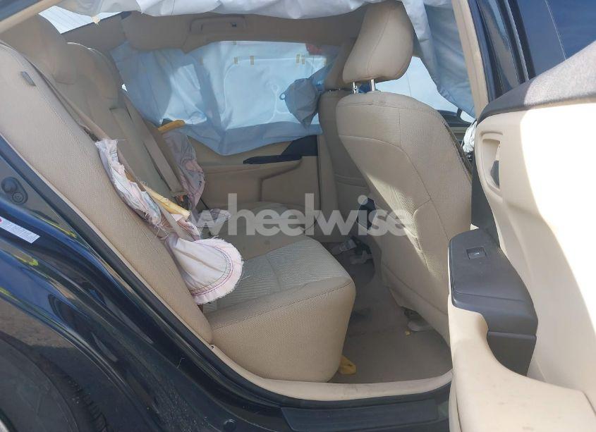 Photo 8 of 2016 Toyota Camry LE (VIN 4T4BF1FK2GR552724)