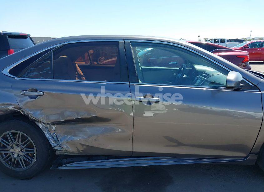 Photo 14 of 2016 Toyota Camry LE (VIN 4T4BF1FK2GR558894)