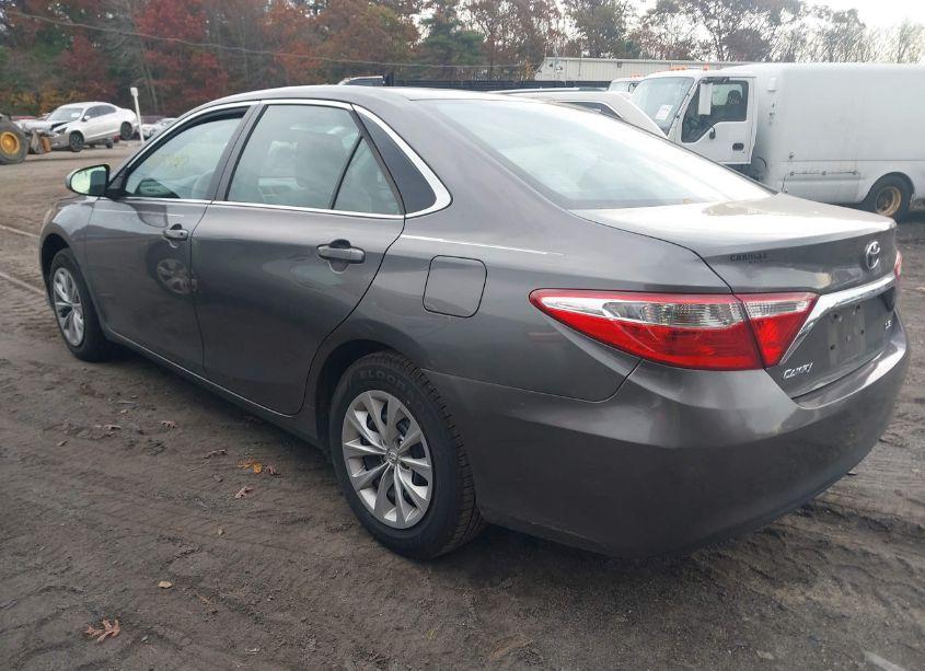 Photo 3 of 2016 Toyota Camry LE (VIN 4T4BF1FK2GR566753)