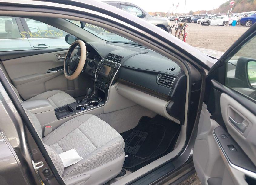 Photo 5 of 2016 Toyota Camry LE (VIN 4T4BF1FK2GR566753)