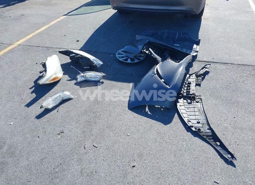 Photo 12 of 2016 Toyota Camry LE (VIN 4T4BF1FK2GR567577)