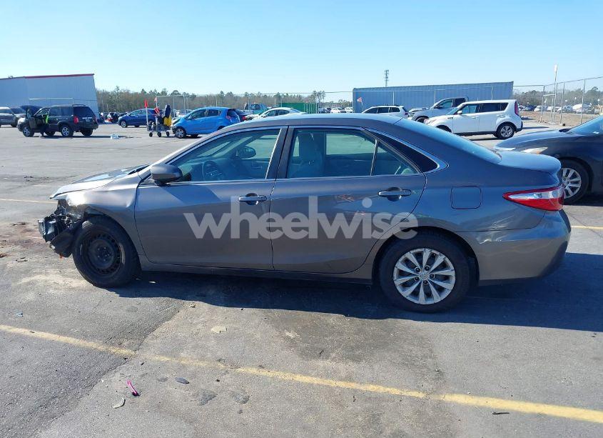Photo 15 of 2016 Toyota Camry LE (VIN 4T4BF1FK2GR567577)