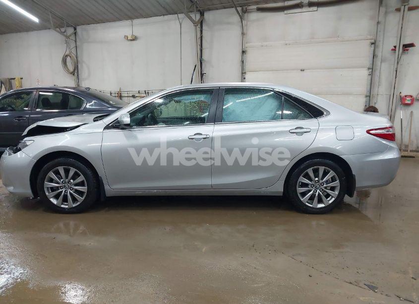 Photo 14 of 2016 Toyota Camry XLE (VIN 4T4BF1FK2GR570561)