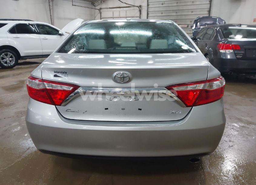 Photo 16 of 2016 Toyota Camry XLE (VIN 4T4BF1FK2GR570561)