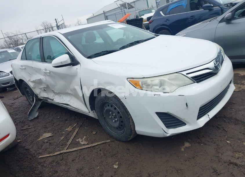 2012 Toyota Camry LE (VIN 4T4BF1FK3CR190686) main photo