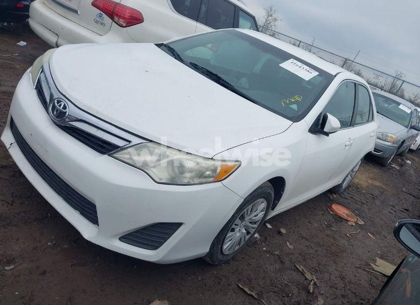 Photo 2 of 2012 Toyota Camry LE (VIN 4T4BF1FK3CR190686)