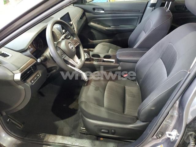 Photo 4 of 2025 NISSAN ALTIMA SV (VIN 4T4BF1FK3CR261255)