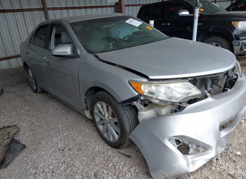 2012 Toyota Camry XLE (VIN 4T4BF1FK3CR273907) main photo