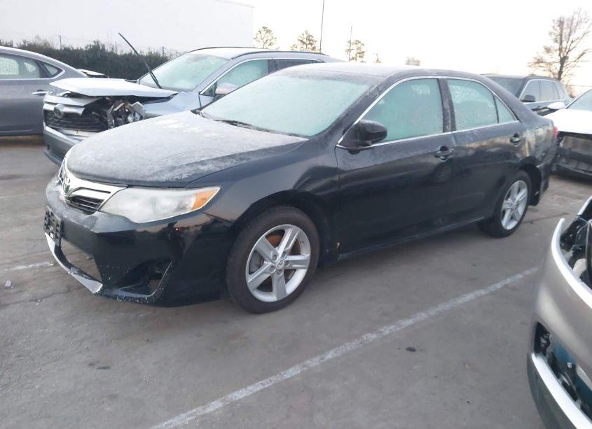 Photo 2 of 2013 Toyota Camry LE (VIN 4T4BF1FK3DR278008)