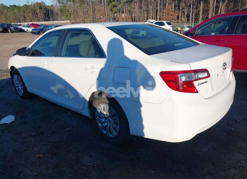 Photo 3 of 2013 Toyota Camry LE (VIN 4T4BF1FK3DR285654)