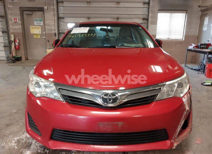 Photo 12 of 2013 Toyota Camry LE (VIN 4T4BF1FK3DR285864)