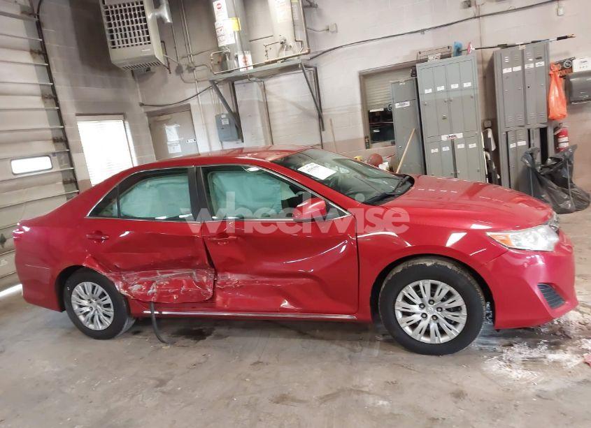 Photo 13 of 2013 Toyota Camry LE (VIN 4T4BF1FK3DR285864)