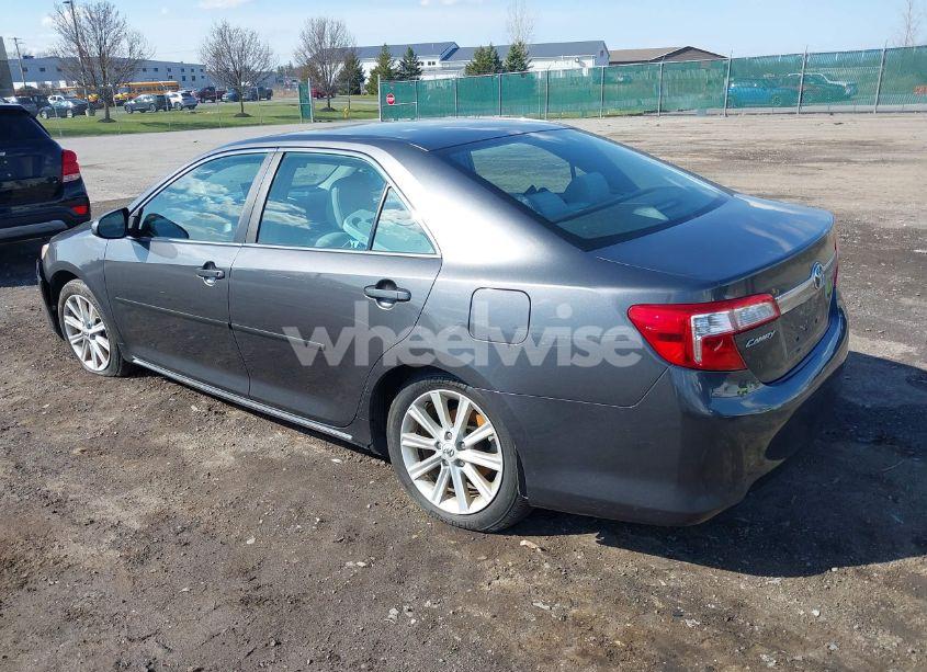 Photo 3 of 2013 Toyota Camry XLE (VIN 4T4BF1FK3DR290465)
